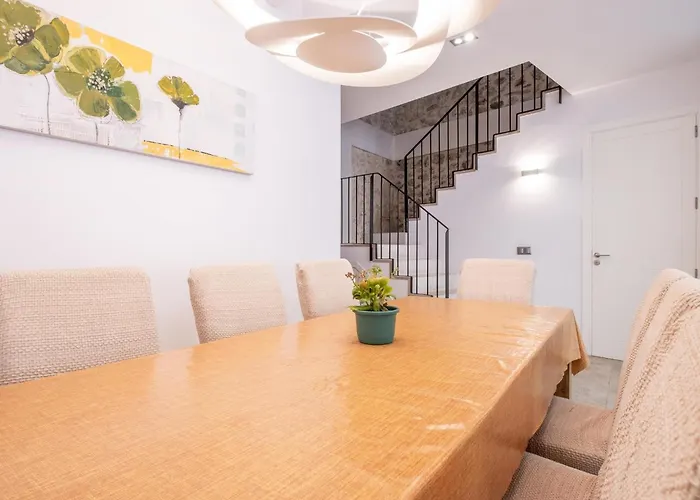 Townhouse San Sebastia By Sunvillas Mallorca Pollenca